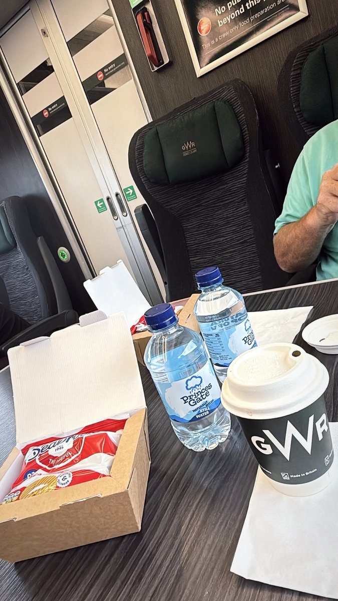 3 points in the bag &amp; well on the way home. What a Saturday 🔵