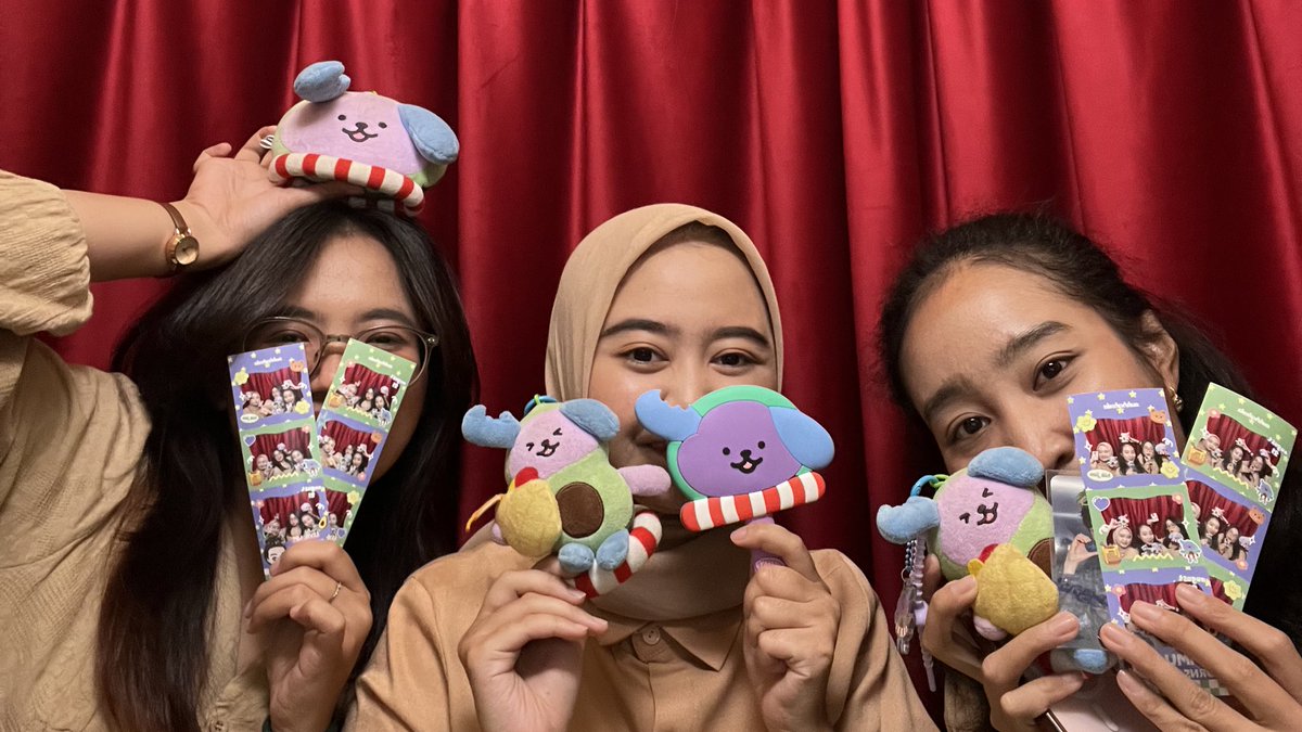 97B0Y5's tweet photo. jimbro photobooth hunt ft. 🦢🦢🦢 <3
#SeasonsOfJimmy #WishJimmyAllWell2025 #LoveForInfinity #LOVEISJIMMY https://t.co/mFrOXmkJnw
