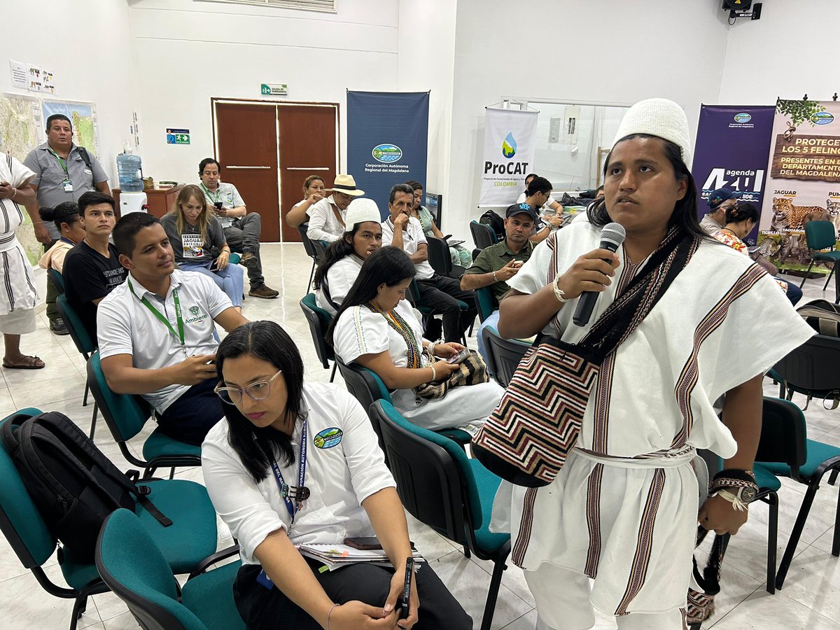 El taller, realizado en <a href="/CORPAMAG/">CORPAMAG</a>, contó con representantes de Pueblos Indígenas de la Sierra Nevada.
Compartieron su visión desde la ley de origen para integrar su cosmovisión en la hoja de ruta nacional de conservación.