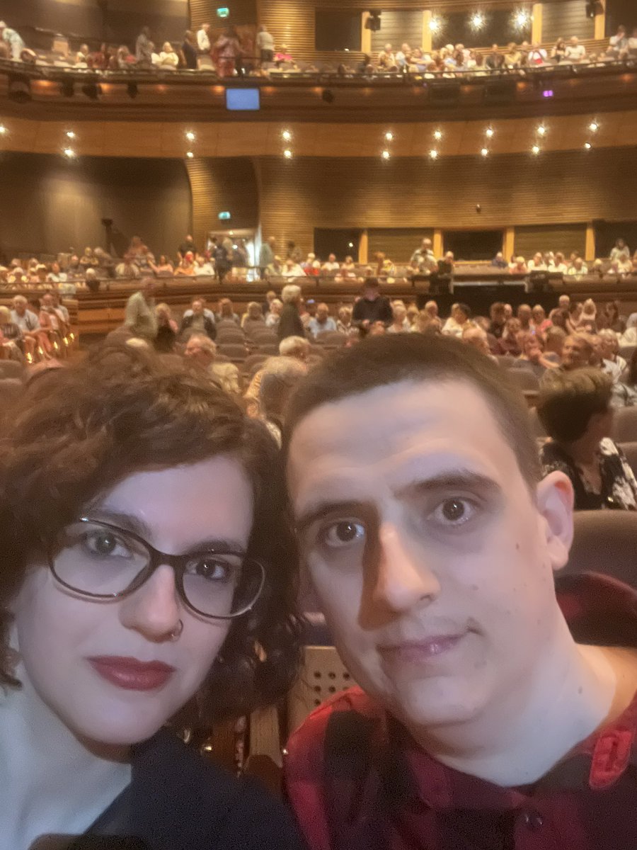 Sara_Sheenanigans tweet media