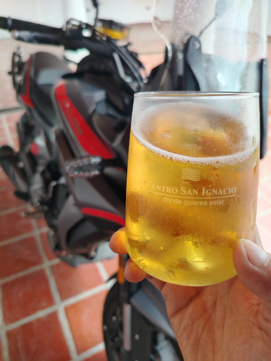 Es hora de decir salud por q la semana fue lo que tenía que ser y solo Dios sabe que debía ser así. Gracias por tanto...