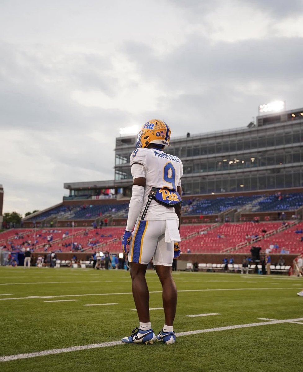 Blessed to receive an offer from Pittsburgh University!! <a href="/ARCHIECOLLINS_/">Coach Collins</a> <a href="/grayson_fb/">Grayson Football</a> <a href="/CoachSB_4theG/">Santavious Bryant</a> <a href="/coach_them_up1/">HP</a> <a href="/BigCoachMarvin/">Marvin Hammonds</a> <a href="/Coach_AMHill/">Aaron M Hill</a> <a href="/CoachNickPopiel/">Nick Popiel</a> <a href="/CoachStokowski/">Coach Joe Stokowski</a> <a href="/najehwilk/">Najeh Wilkins</a>