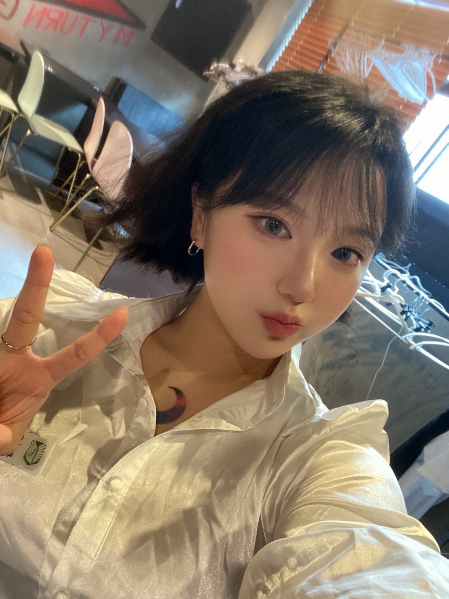 #거인상사후기

일반스탭으로 함께했어요…
이리저리 정신없이 굴었는데 암말없이 기다려주심에 죄송한 마음과 감사한 마음이 동시에….- 

모쪼록 손님분들께서 즐거우셨기를 바랍니다🥹 
다들 너무 수고하셨어요~!