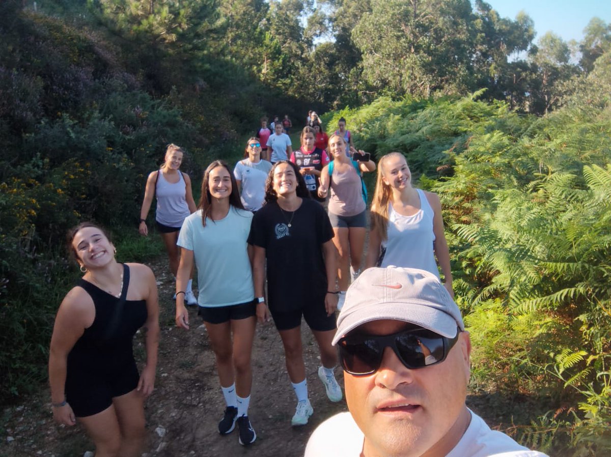 Primera semana de entrenamientos finalizada 🔥🔚

En la mañana de hoy, para terminar, día de convivencia para el <a href="/uneatlantico/">UNEATLANTICO</a> Pereda que ha subido a La Picota ⛰️🤗

#GuerrerasAmarillas #CantabriaApetece <a href="/cant_infinita/">Cantabria Infinita</a>
