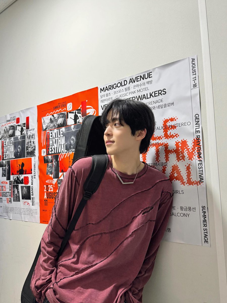 man9oo9's tweet image. 첫사랑 때문에 기타 배움