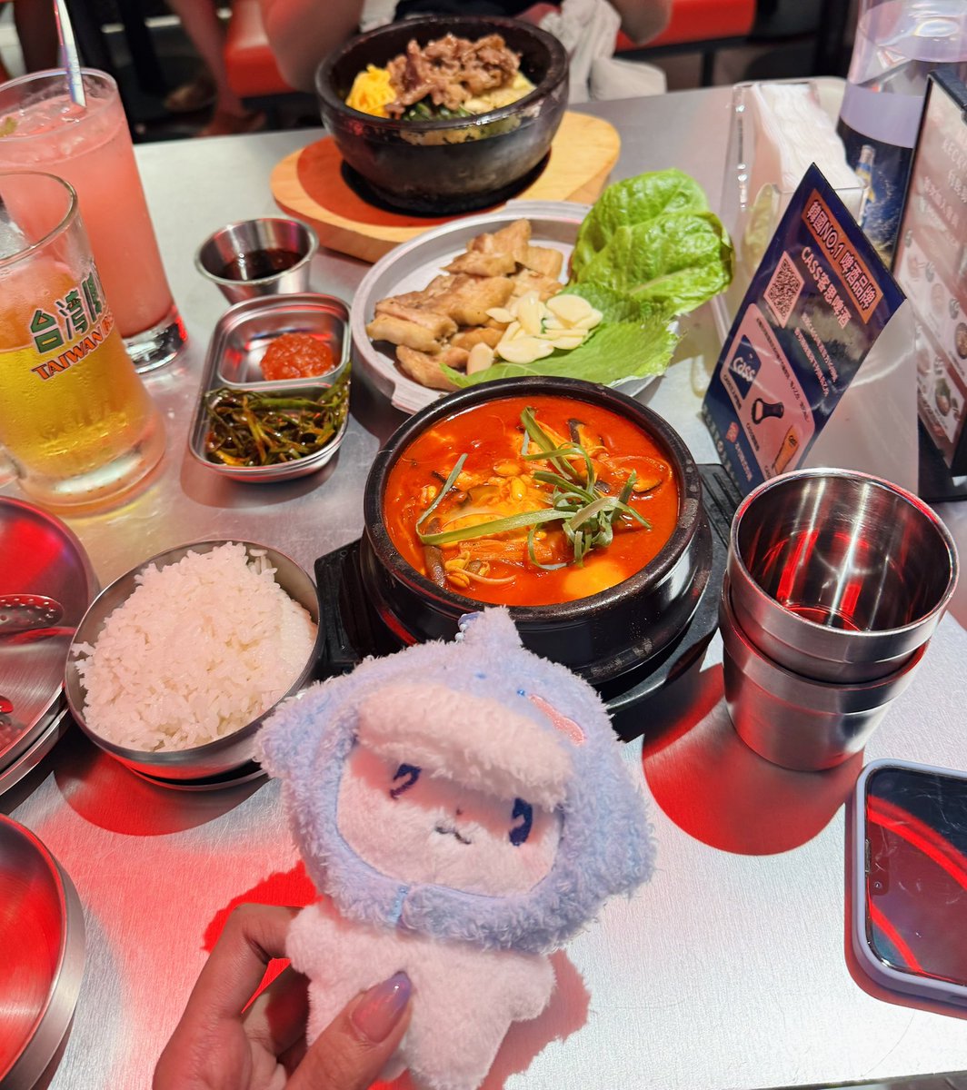 My Meymu is lost. This baby was last seen around Carrefour Market Taoyuan Fuxing 1st Store 😢 if you find him pls dm me 🥺