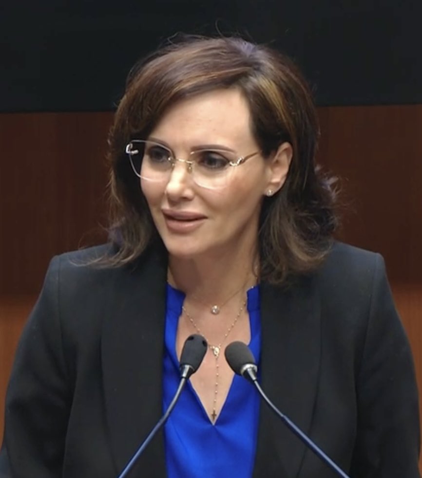 Lilly Téllez (@lillytellez) on Twitter photo La presidente <a href="/Claudiashein/">Claudia Sheinbaum Pardo</a> pidió que preparen mi desafuero, al puro estilo del dictador Venezolano.
Mantiene a narcopolíticos en el senado y va contra mí, solo por denunciarlos.
Presidente <a href="/Claudiashein/">Claudia Sheinbaum Pardo</a> :
Le haré frente, desde el senado, desde la calle o desde una celda. La presidente <a href="/Claudiashein/">Claudia Sheinbaum Pardo</a> pidió que preparen mi desafuero, al puro estilo del dictador Venezolano.
Mantiene a narcopolíticos en el senado y va contra mí, solo por denunciarlos.
Presidente <a href="/Claudiashein/">Claudia Sheinbaum Pardo</a> :
Le haré frente, desde el senado, desde la calle o desde una celda.