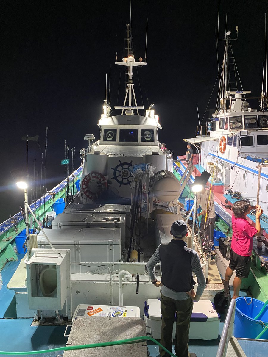 今日は仲間と仕立てです！
ワイワイやってきます✨
新米息子船長が心配ですが…😅