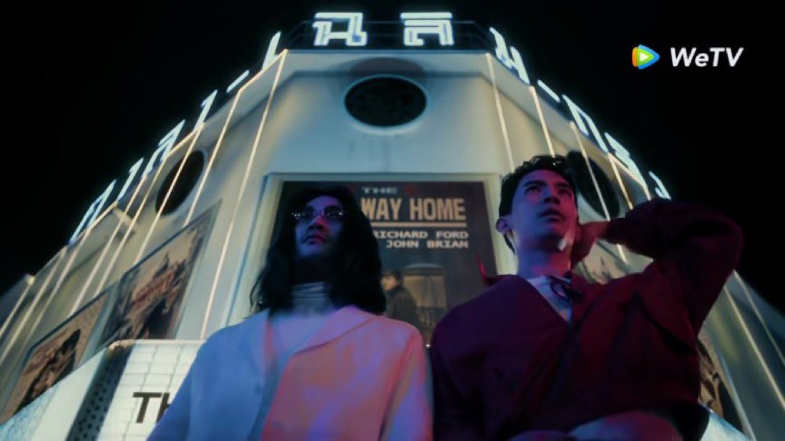 จอน เลนนอนกับเจมส์ ดีนส์ปะ คือสองคนนี้ตายแบบโศกนาฏกรรมทั้งคู่เบย นี้ใบ้ตอนจบคู่นี้มั้ยวะ😭😭😭😭😭😭 นอย

#ShineEP4 #Shinespace