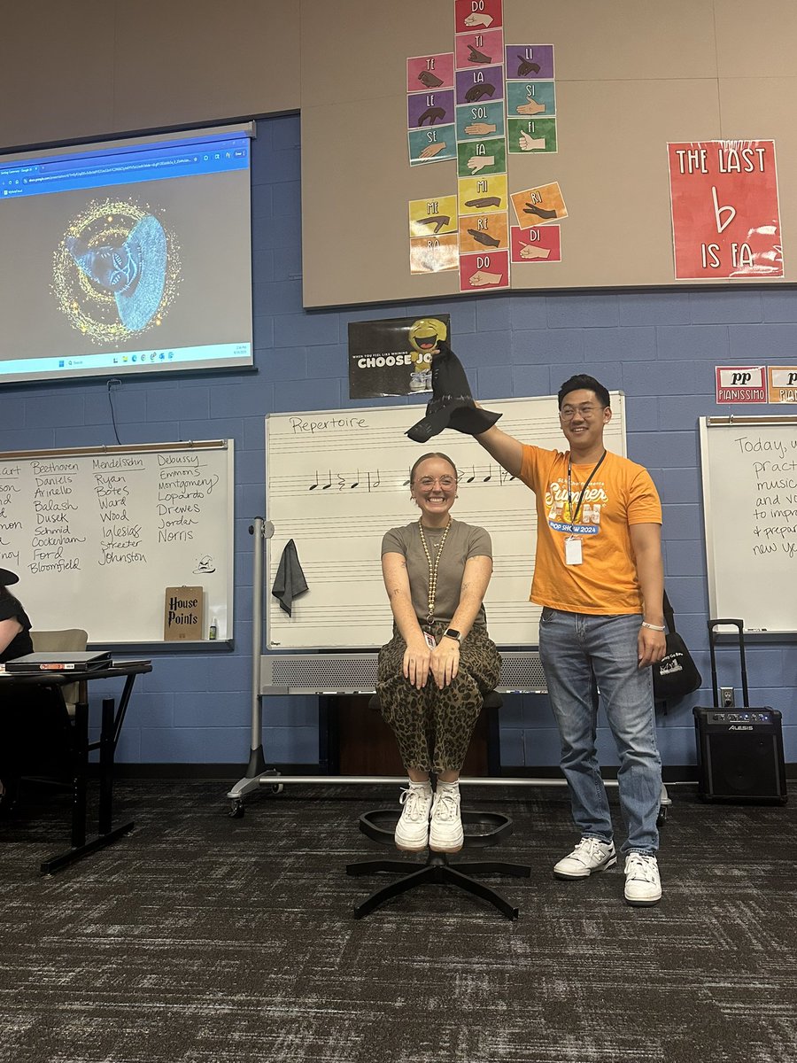 Amy Davis Nelson 📚 tweet media