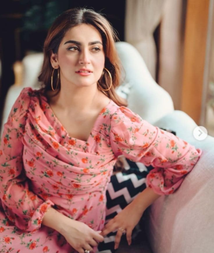 ❤️
روٹی پیٹ کی بھوک ہے اور محبت دل کی بھوک، دونوں کے بغیر انسان کمزور پڑ جاتا ہے۔

#Monkey_Lovers 💞💞