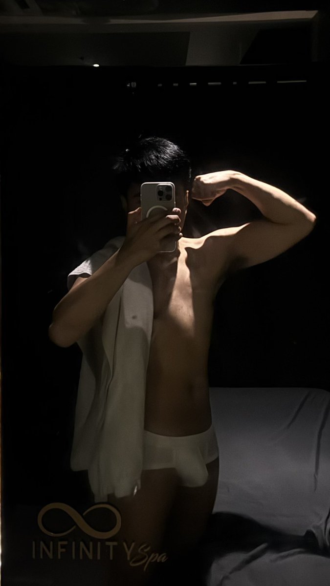 fyneshytcnrd's tweet photo. choco master mo tonight masarap all night 👅

@infinity_spa_ph https://t.co/IhcRrR8398