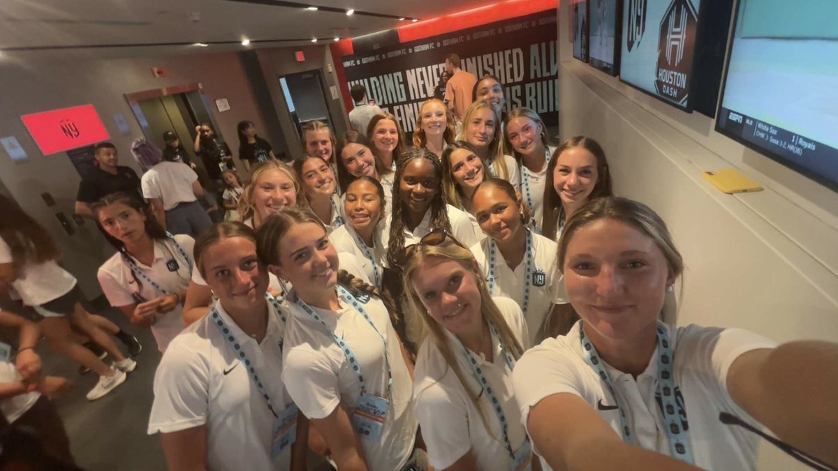 Isabella Ortiz (@isabella8ortiz) on Twitter photo Thank you <a href="/GothamFC/">Gotham FC</a> for the best two weeks.
#loveforthegame
<a href="/JREskilson/">J.R. Eskilson</a>
<a href="/TopDrawerSoccer/">TopDrawerSoccer</a> <a href="/PrepSoccer/">Prep Soccer ⚽️</a> Thank you <a href="/GothamFC/">Gotham FC</a> for the best two weeks.
#loveforthegame
<a href="/JREskilson/">J.R. Eskilson</a>
<a href="/TopDrawerSoccer/">TopDrawerSoccer</a> <a href="/PrepSoccer/">Prep Soccer ⚽️</a>