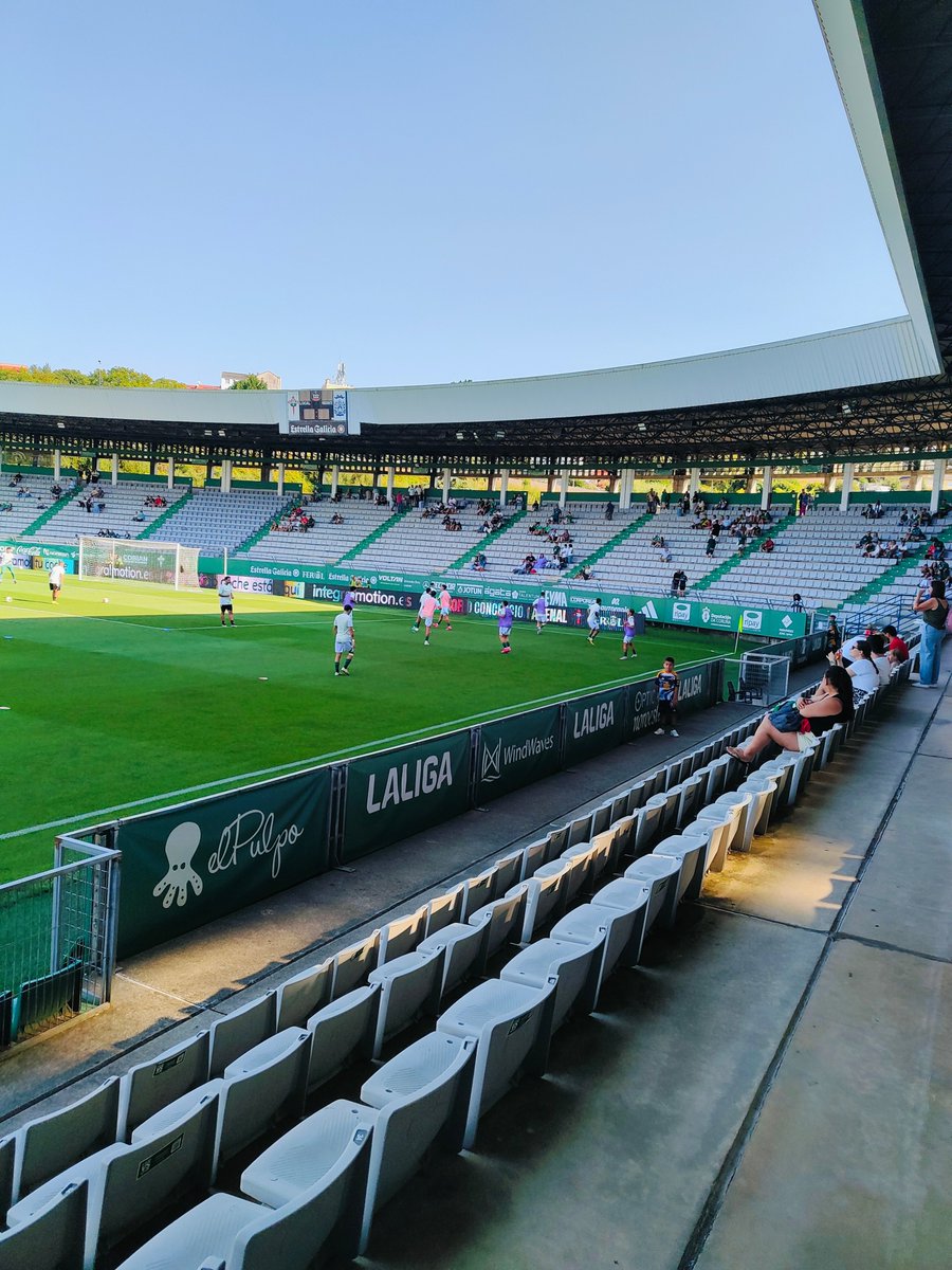 72VDR's tweet image. Calentando @racingferrolsad #opaRacing