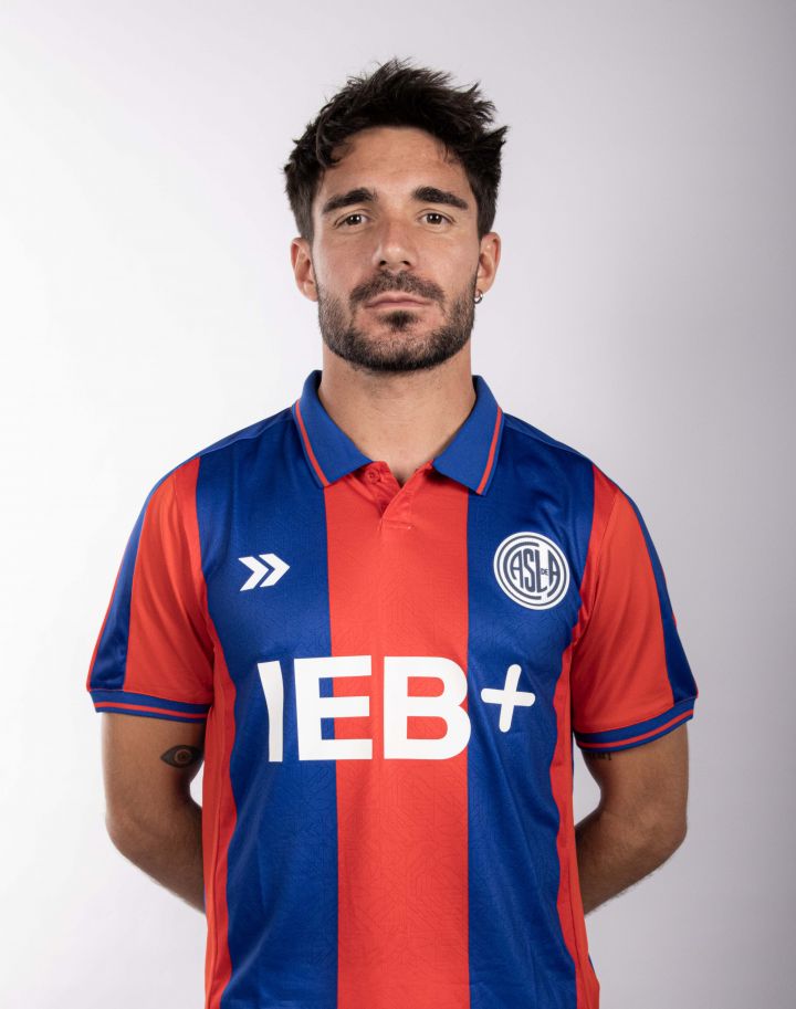 Ezequiel Cerutti será el capitán de San Lorenzo. Branco Salinardi, de 18 años, titular por primera vez.