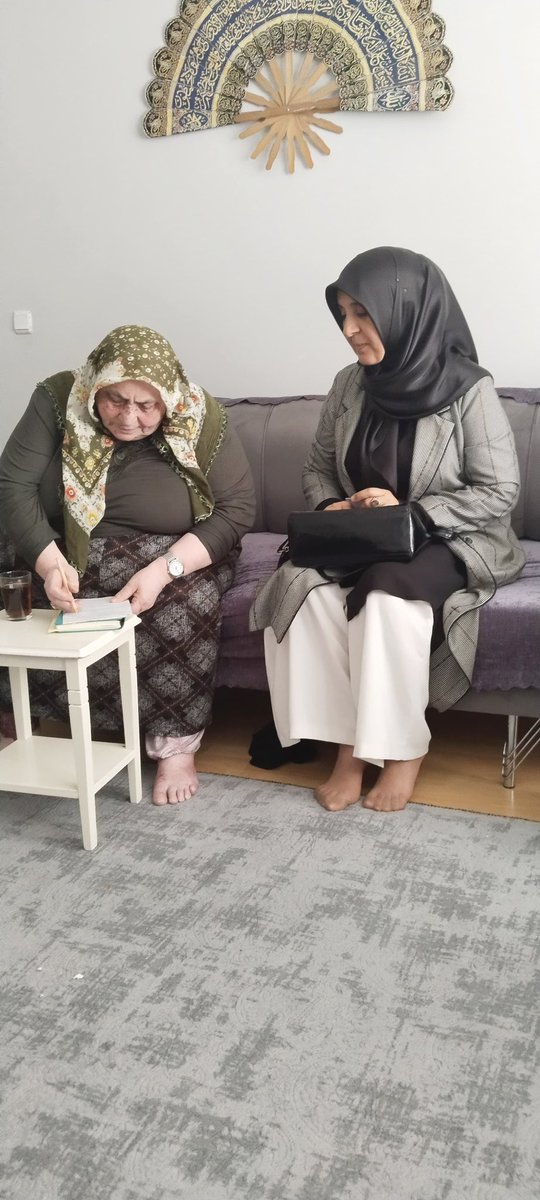 UYANIŞ MAHALLESİ 📍
İlçe başkan yardımcımız Fatih Erdoğan ilçe Ekm başkanımız Meryem Demir mahalle başkanımız Hikmet Kurt ile birlikte engelli ve hasta ziyaretlerimizi gerçekleştirdik