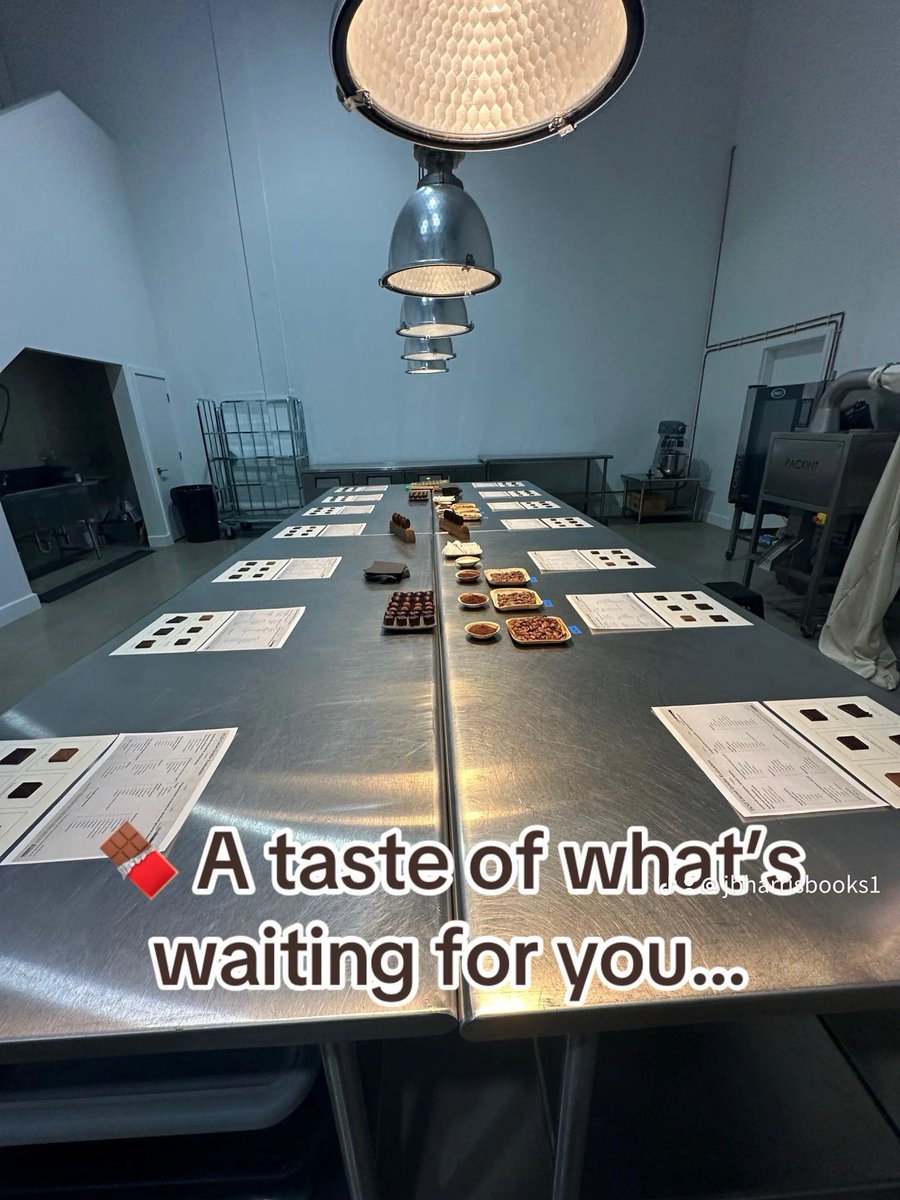 jbharrisbooks's tweet image. 🍫 A taste of what’s waiting… chocolate, bookstores &amp;amp; dinner with authors—only for those who book the Future Famous Authors Retreat this Nov. Will you be there? 📚✨

#FutureFamousAuthors #ReadingRetreat #BookLovers