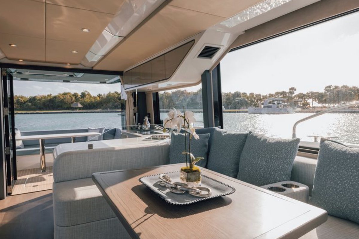 CruisersYachts's tweet image. Cruisers Yachts 57 FLY features American craftsmanship at its finest. With her interior imagined by superyacht designer Luiz De Basto, the 57 FLY represents the perfect blend of sophistication, form, and function. #Craftsmanship #Design #Function