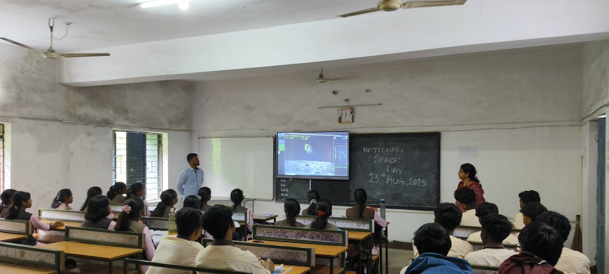@EMRSBRAMHANITARANG Celebrating #NationalSpaceDay2025:Vision, Courage, Innovation!!🚀🚀
with Essay Writing, poster making, documentary vedio screening!!