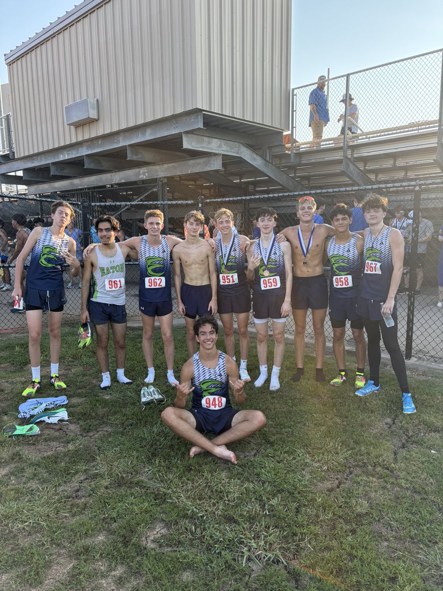 Varsity Boys showed out this morning! Four individuals in the top 10. Great way to start the first 5k of the season!