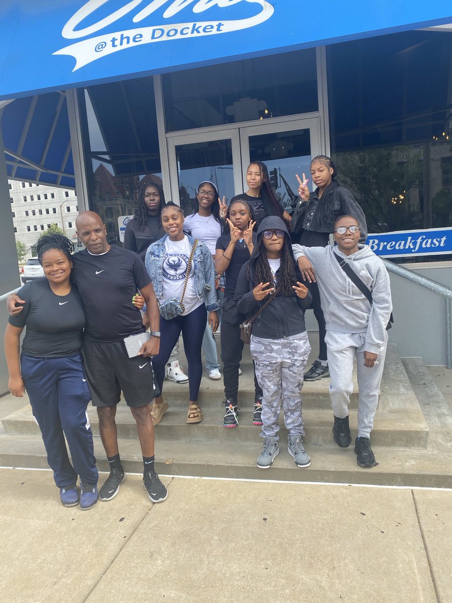 coachdwhite's tweet photo. Annual team breakfast!!! Let’s Go!! College#Phoenix family 🦾❤️ https://t.co/OgwbYUKqUd