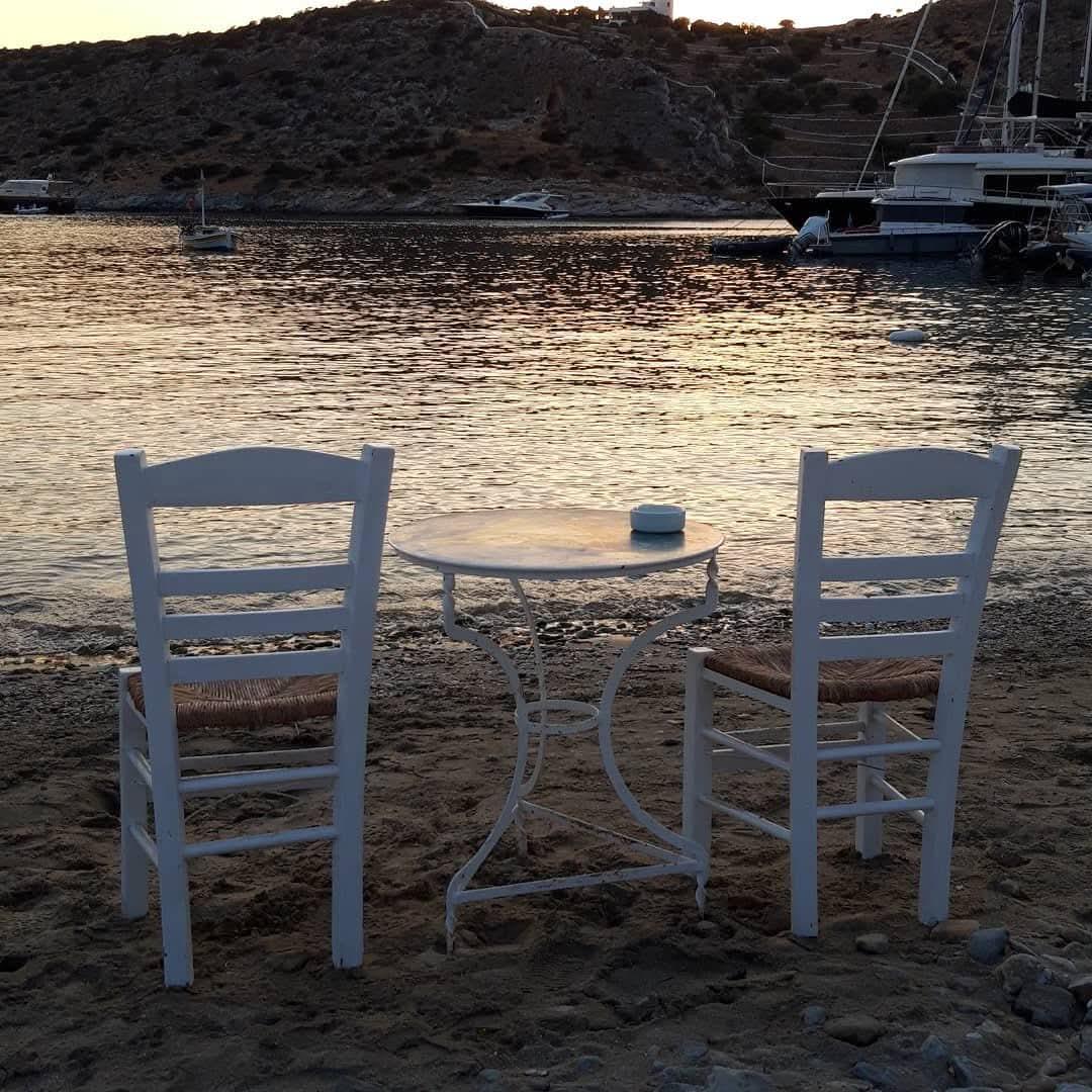 "Ποτέ μην περιμένετε την τέλεια στιγμή. Πάρτε τη στιγμή και κάντε τε τέλεια"