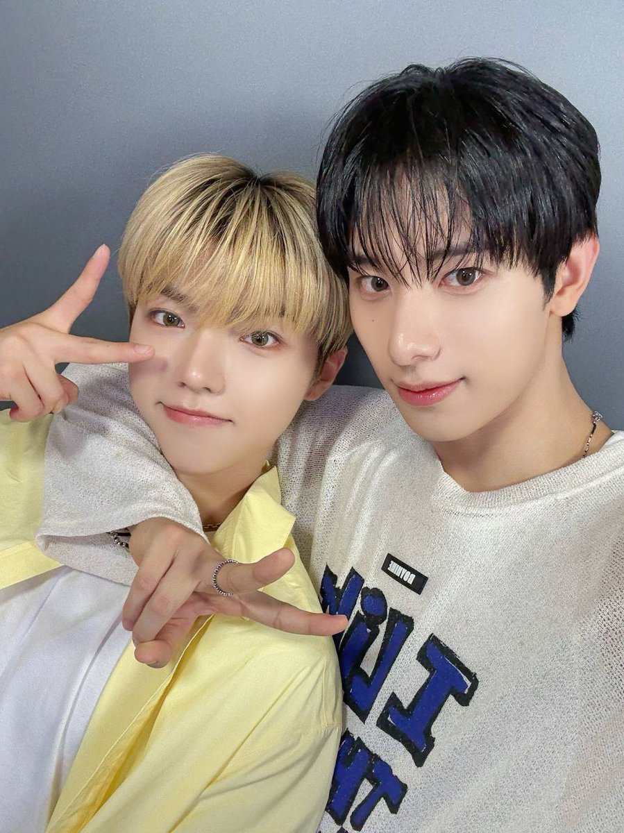 kunho_ours's tweet photo. 160825
Kunho bstage
Update
#KUNHO #ALLHOURS好きな人と繋がりたい #bstage #Minuts #Ukrainefandom #Ukraine_Allhours_sten
#b_stage
@kunho_ours https://t.co/L4FbqQekUl