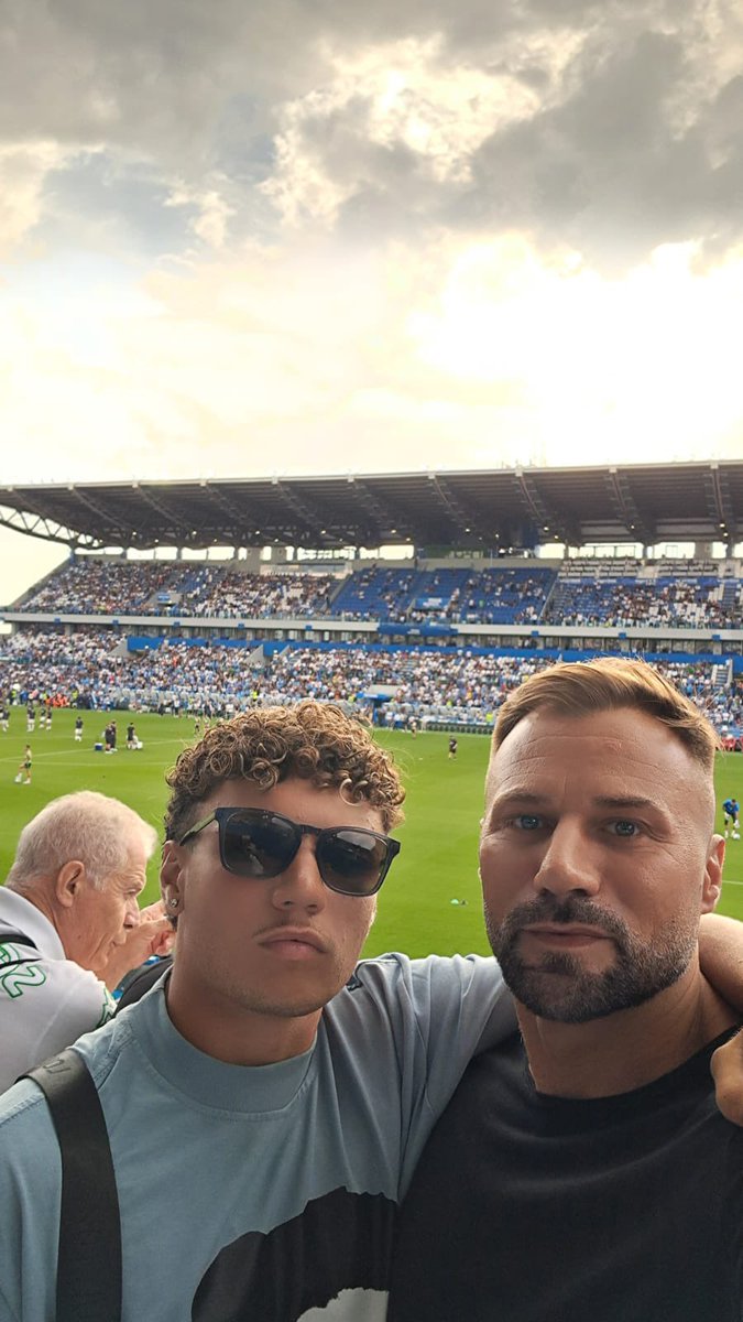 MrcMra81's tweet image. SARÒ SEMPRE AL TUO FIANCO
IO DI TE NON MI STANCO
SEI LA COSA PIÙ BELLA CHE C’È 

#fns #forzanapolisempre #seriea #sassuolonapoli