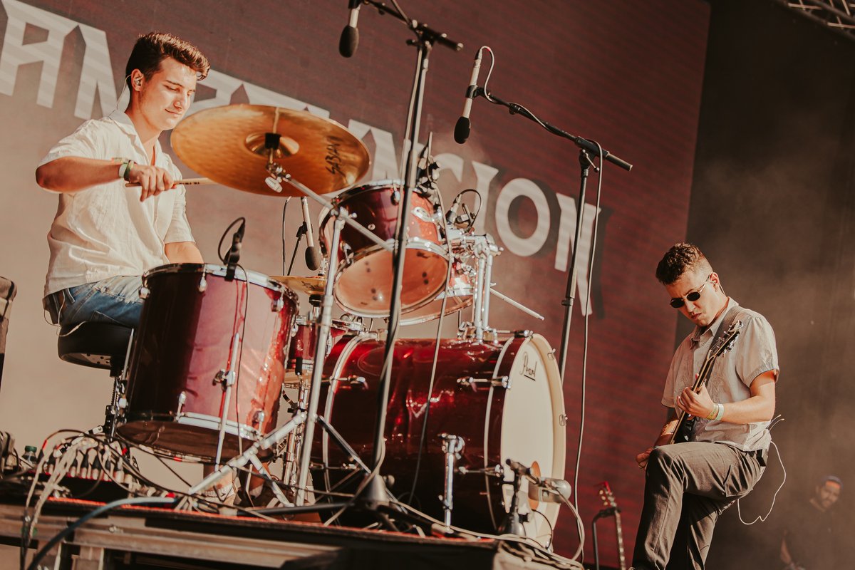 @mamasuncion_ repartindo rock un ano máis en #RioVerbenaFest ❤️‍🔥

#RioVerbenaFest #Pontevedra #ConcertosdoXacobeo <a href="/Pontevedrate/">Concello de Pontevedra</a> #BienalPontevedra