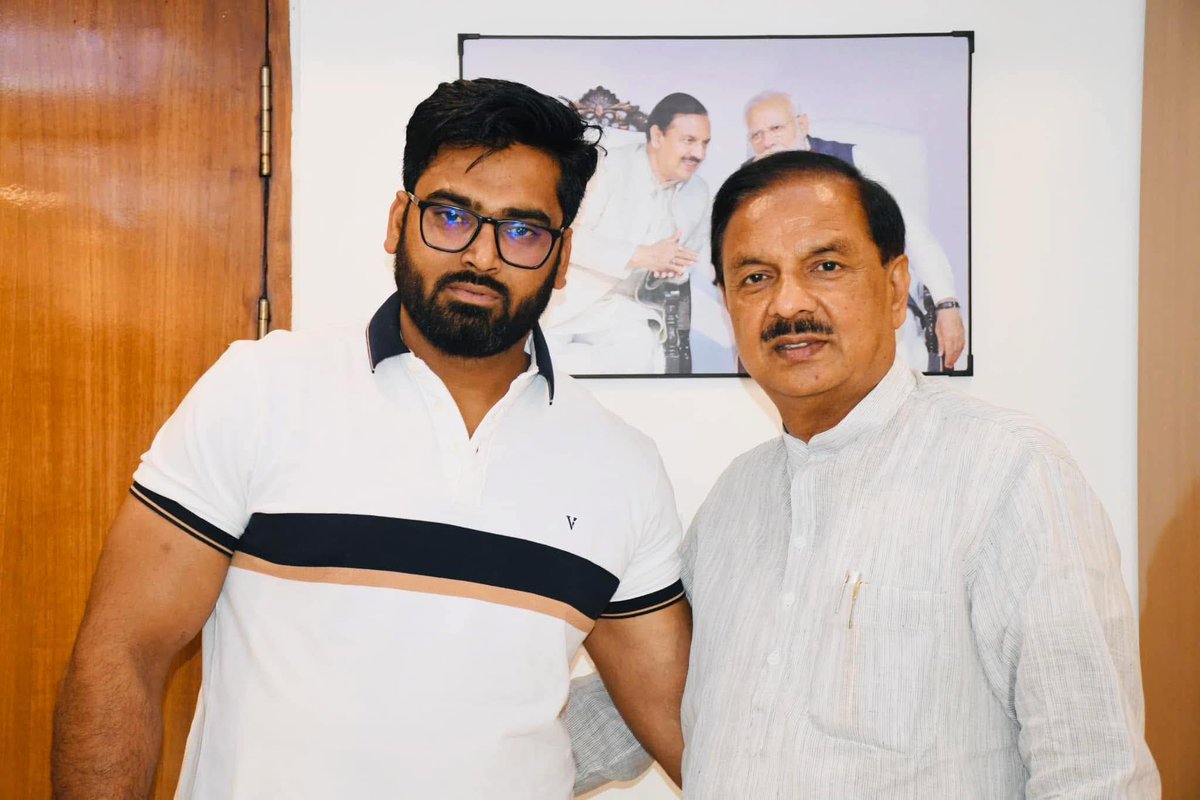 SunilPanditBJP's tweet photo. गौतमबुधनगर के लोकप्रिय सांसद आदरणीय श्री @dr_maheshsharma जी के प्रतिनिधि प्रिय भाई @rohitsharmabjp जी को 
@BJP4NoidaMN का 
#OneNationalOneElection का संयोजक बनाए जाने पर बहुत-बहुत हार्दिक शुभकामनाएं एवं बधाई, https://t.co/uKYII59zGt