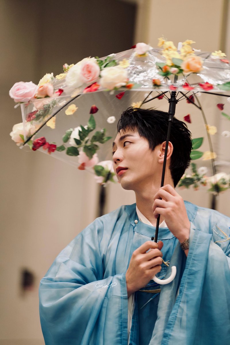 His mood is perfect💯 

🌸🌺🌼💐🌷

UP X Lanlifang QiXi Summer
#LanlifangxUppoompat
#LanlifangQiXiSummerDatingWithUP
#uppoompat