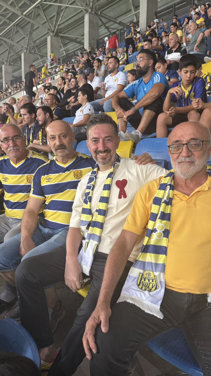 İlk maçında seni yalnız bırakamazdık. Saldır Ankaragücüm. #ankaragücü