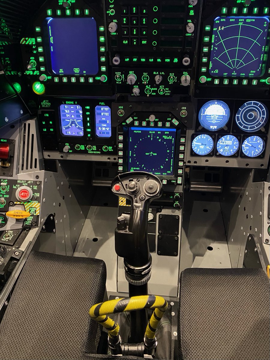 cym_star's tweet image. Final day at #Hook25 – complete one last mission!

Step into CymLITE-MCS – our deployable, network-ready training system.
🛠️ Adaptable to any aircraft &amp;amp; mission
 🕶 Immersive VR/MR visuals
 🖥️ Configurable from desktop to domes
 💸 Cost-effective, high-fidelity training
📍 Booth…