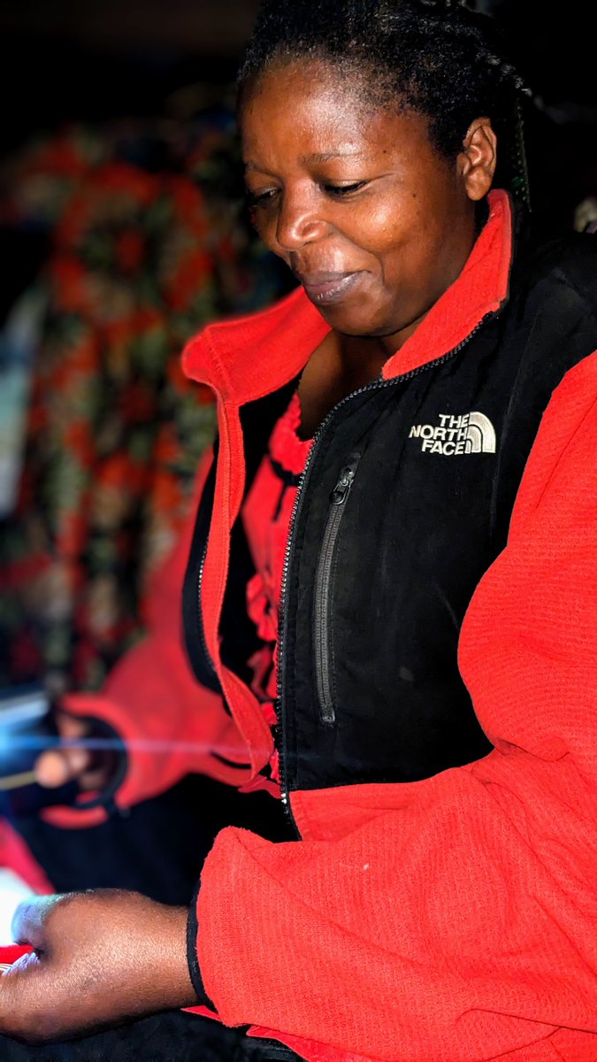 InnomahChe's tweet image. [ MA MERVEILLEUSE MAMAN💥]
Je voulais te dire à quel point je t'aime. Ton amour a toujours été mon plus beau refuge, et je me sens tellement chanceux de t'avoir dans ma vie. 
Chaque jour, je mesure la chance que j'ai de partager mon existence avec toi. 
©️ INNOMAH 💥.