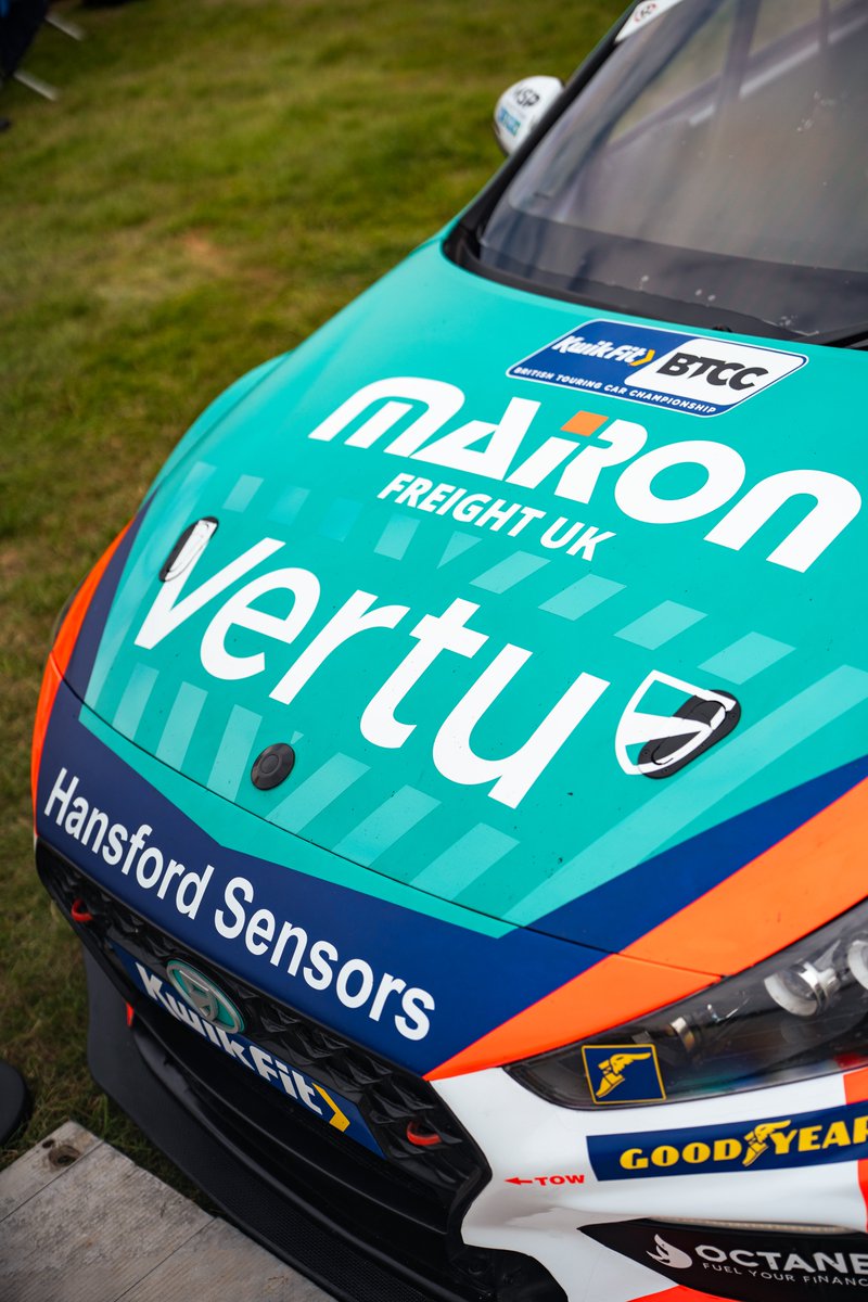 VertuMotors's tweet image. Always amazing to have @Tomingram80&apos;s Team VERTU touring car with us on the stand at @Carfestevent 🏎️

It&apos;s been amazing to meet so many @BTCC fans this weekend cheering Tom on🙌

#Vertu #CarFest #EXCELR8 @Excelr8M