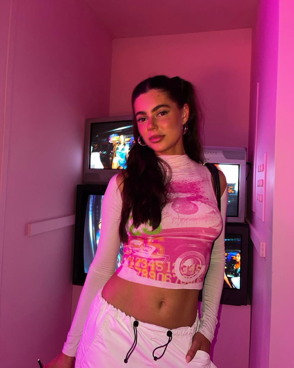 azrgthr's tweet photo. ───── ✦     .     　⁺ 　 .⠀ ⠀ ⠀ ⠀ ⠀ ⠀ ⠀ ⠀ ⠀ ⠀ ⠀ ⠀⠀ ⠀⠀
⠀⠀⠀⠀⠀❛ 𝖧𝖨𝖳 𝖬𝖤, 𝖡𝖠𝖡𝖸,   
⠀⠀⠀⠀  𝗢𝗡𝗘 𝗠𝗢𝗥𝗘 𝗧𝗜𝗠𝗘.
⠀⠀ ⠀ ⠀  #PMIXTAPEUP  
⠀⠀⠀⠀⠀⠀⠀⠀⠀⠀⠀⠀⠀⠀⠀ https://t.co/Xg8qQL63TN