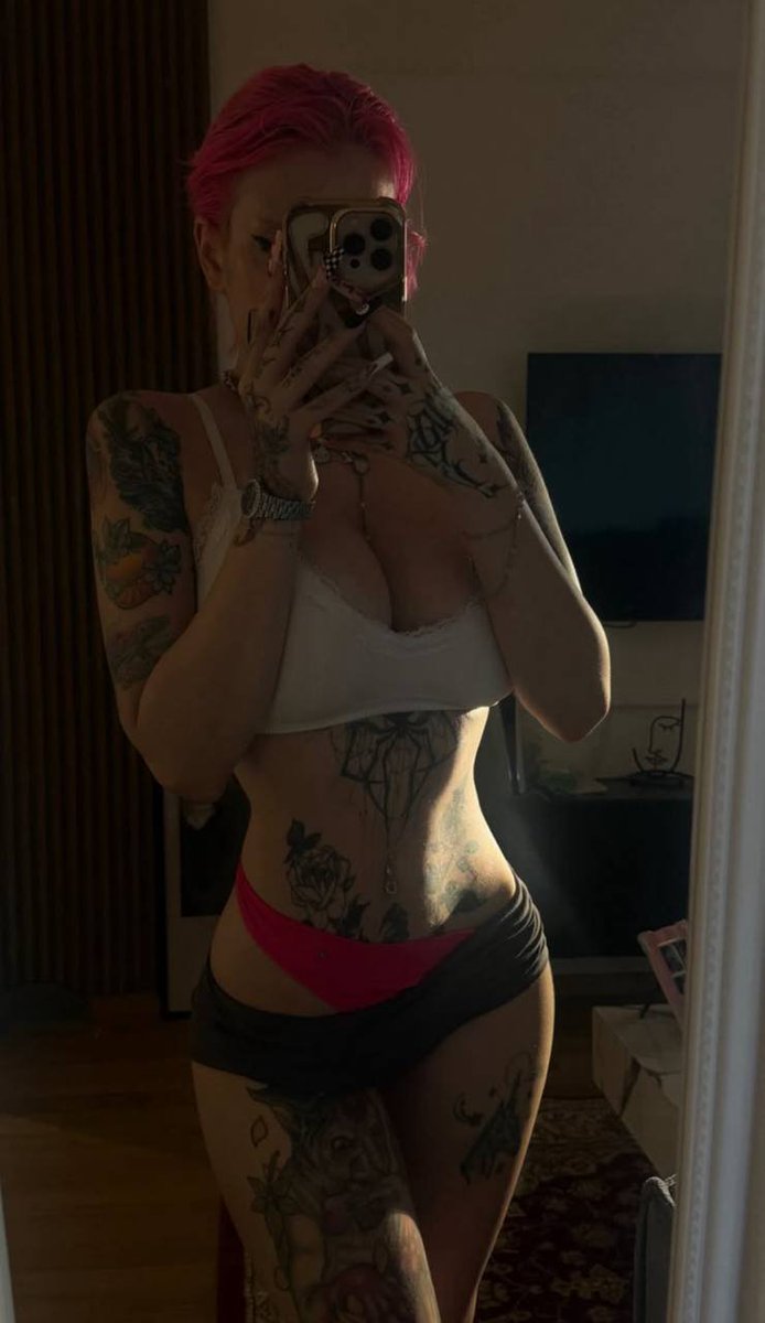 Tam duvara asmalık bir eser değil mi ya