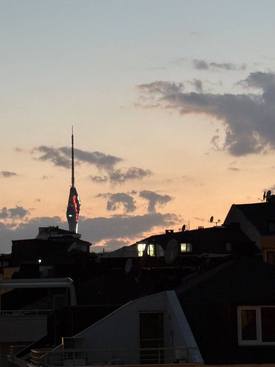 istanbul semalarına bulutlarla AT yazdırma fikri kimden çıktı..