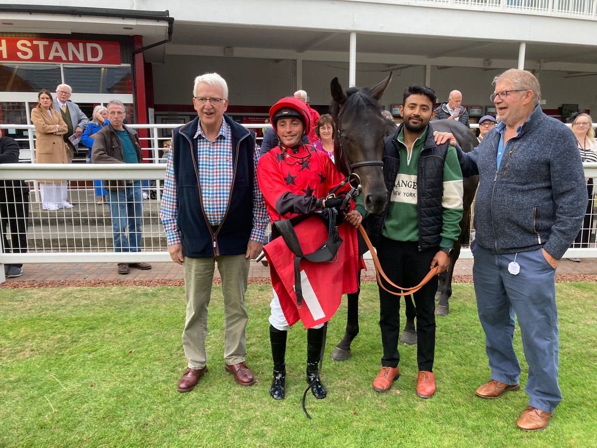 Redcarracing's tweet image. Bye Law rules in the Bakers Tailoring EBF Restricted Novice Stakes for @EasterbyTim and Duran Fentiman. The winning jockey said: &quot;He did everything right and won well even with a penalty. He&apos;s a real nice horse.&quot;
