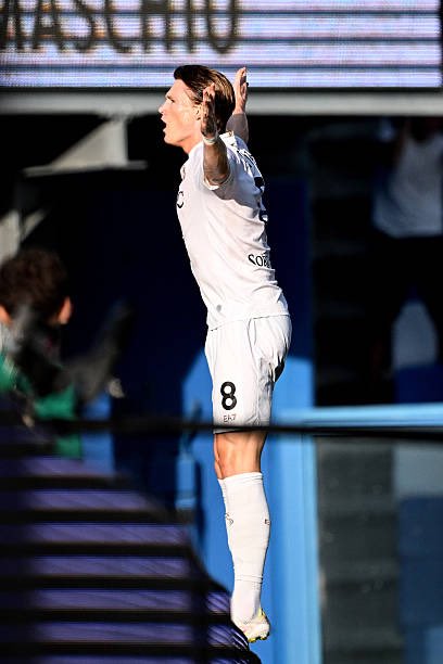 🔵 | Since joining Napoli, no central midfielder has scored more goals across Europe’s top five leagues…

He can’t win the Ballon d’Or, can he?

Mcfantastico.