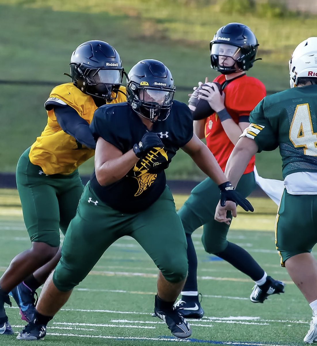 DowlingDon2027's tweet image. Found that QB multiple times during our scrimmage with Seneca Valley. 1st game of the season - 8/29 @SJCPrep 
#dline #dawg 
@TyreeSpinner @SJCP_VikingsFB @Rivals @247Sports @miaasportsmd