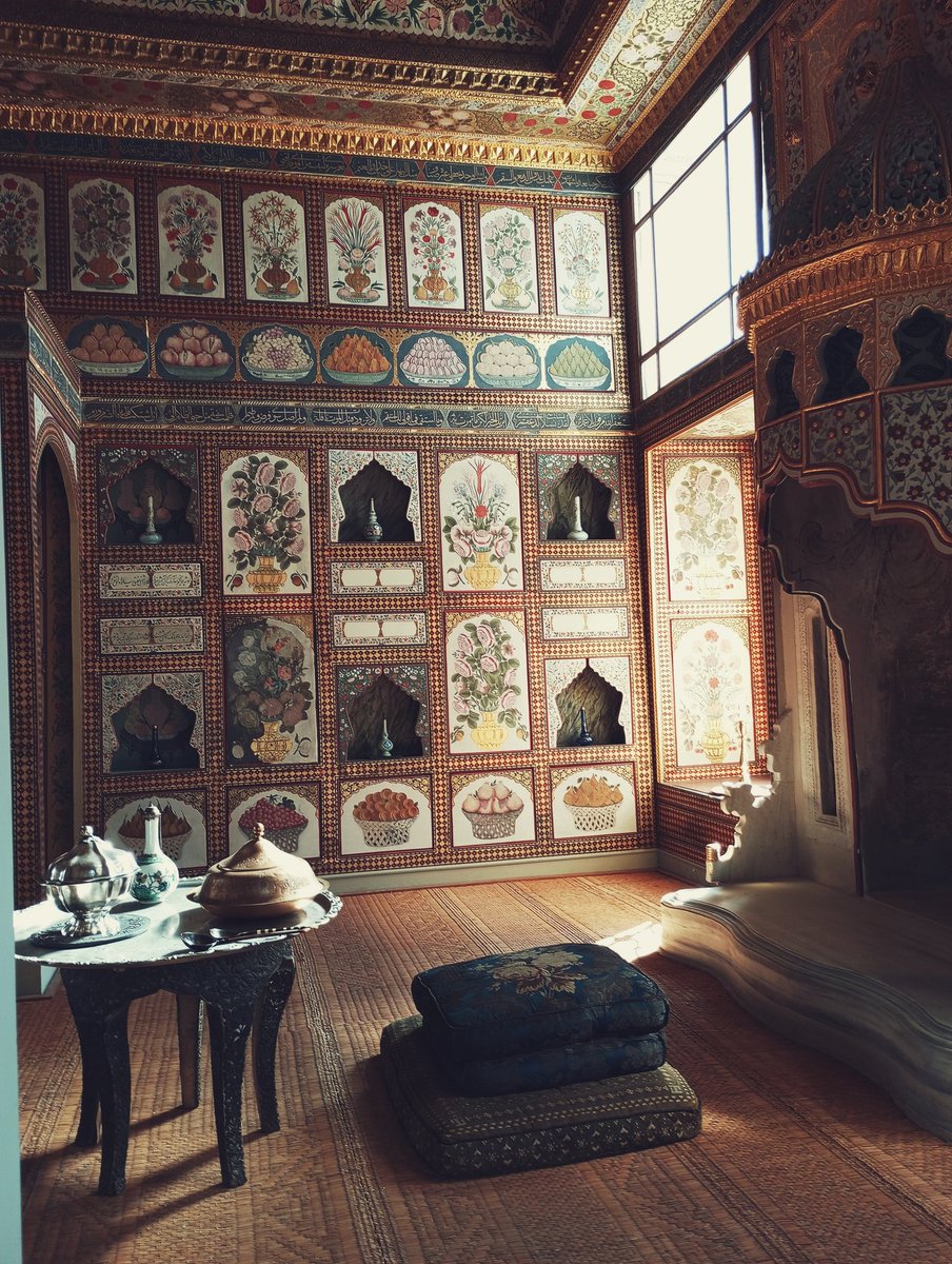 Antofilaa's tweet image. &quot;Cümlesi cilvegeh-i taht-ı hümayun olsun / Her birinde nice eyyam sürüp zevk u safa. &quot; Hıfzı (Mesâir)  #topkapıpalece #istanbul #arthisory #floral #architecture #ottoman