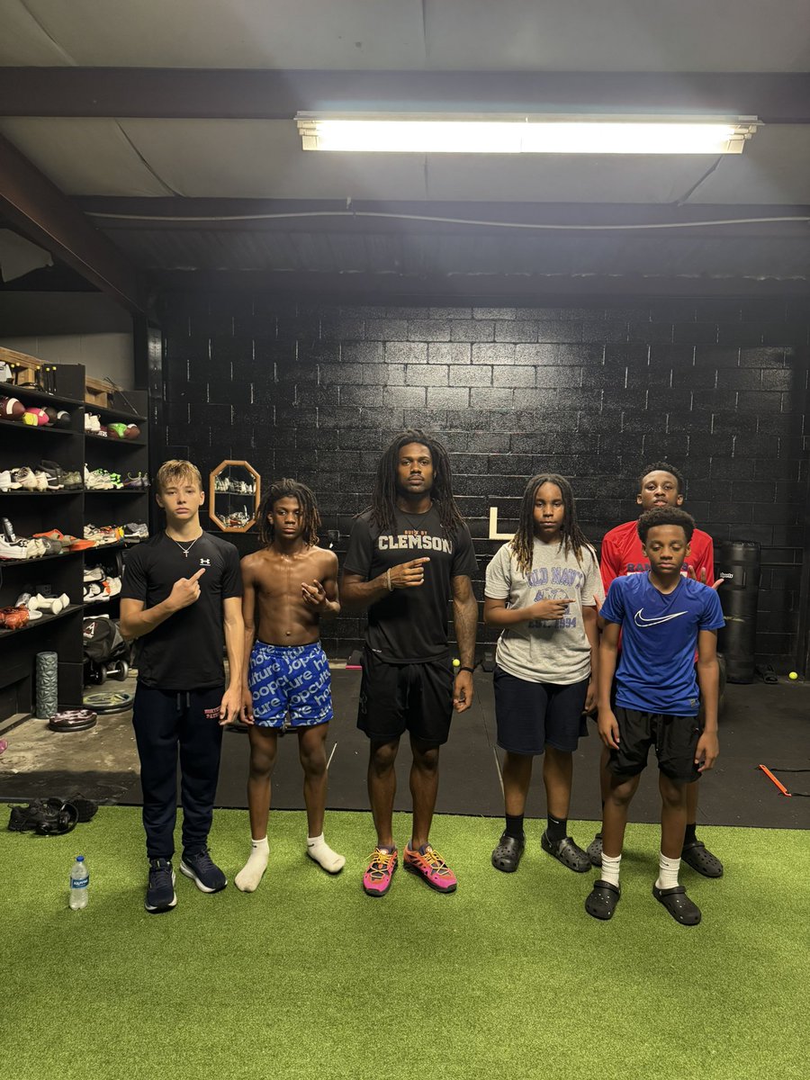 Lukeeley5's tweet photo. Off-season work https://t.co/iETKTR2xTO