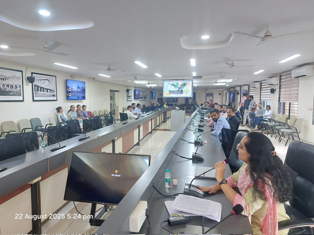 ICTO_Rajkot's tweet image. Cyber Security Awareness Session conducted at Collector Office, Rajkot by experts from Raksha Shakti University and Security Operations Center,Gandhinagar @dstGujarat
@DITGujarat  @CollectorRjt @InfoGujarat @inforajkotgog @IndiaDST @IndianCERT #CyberSecurity #Rajkot