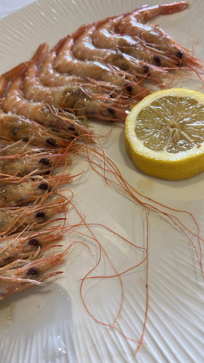 La Tucho, the place 🫶🦄