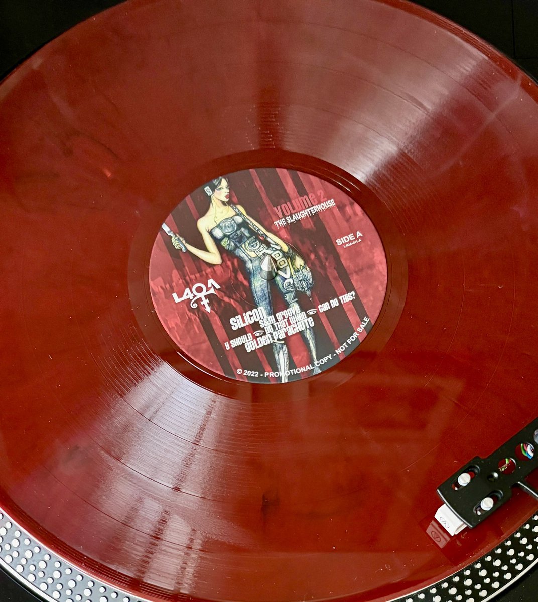purplefunker's tweet photo. 🔥@prince • The Slaughterhouse🔥
2022 L4OA Pressing
Dark Red Marbled 2LP Vinyl
Limited to 319 numbered copies
#NowPlaying #L4OA
#Prince #Prince4Ever #TheSlaughterhouse #VinylAddict https://t.co/BieVxoond9