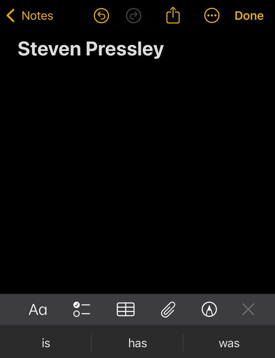 I’m literally shaking. 

I’ve just met Steven Pressley, but i didn’t have a pen and wanted an autograph, so he just signed my notes app.