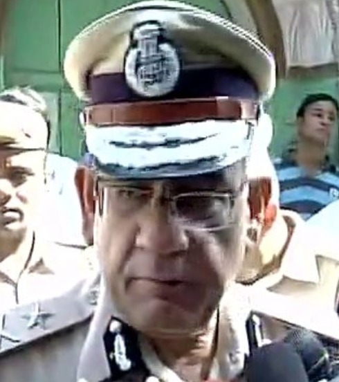MBureaucrats's tweet image. Virender Chahal Appointed DG, Civil Defence, Delhi Government

Virender Chahal, a senior #IPS officer of the 1991 #AGMUT cadre, has been appointed as the Director General of Civil Defence, Government of Delhi.

Until now, Chahal was serving as Special Commissioner of Police