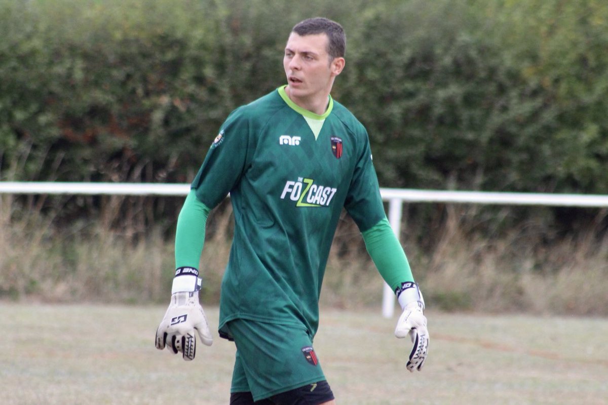 Earlswood Town FC tweet media