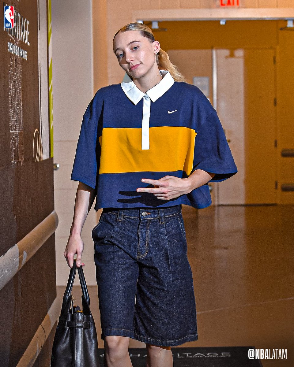 Sobrada de estilo. 

Paige Bueckers 😎